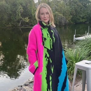 Meet your Posher, Sharon